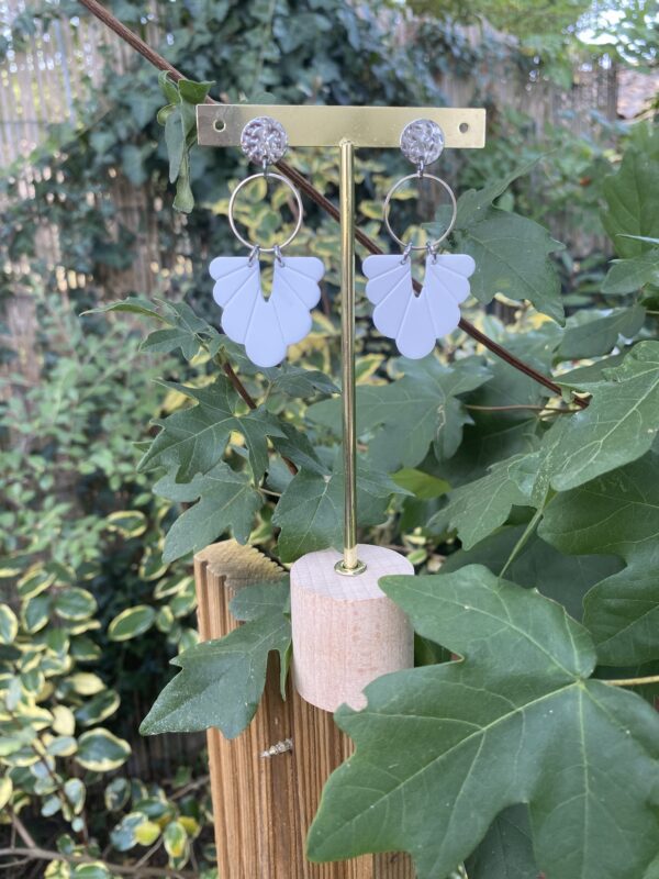 Boucle Louise argenté blanche