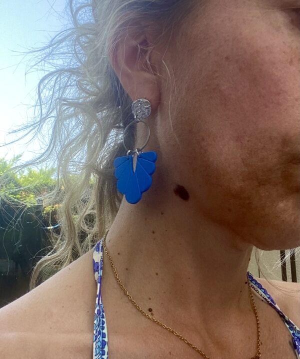 Boucle Louise Doré bleue modèle