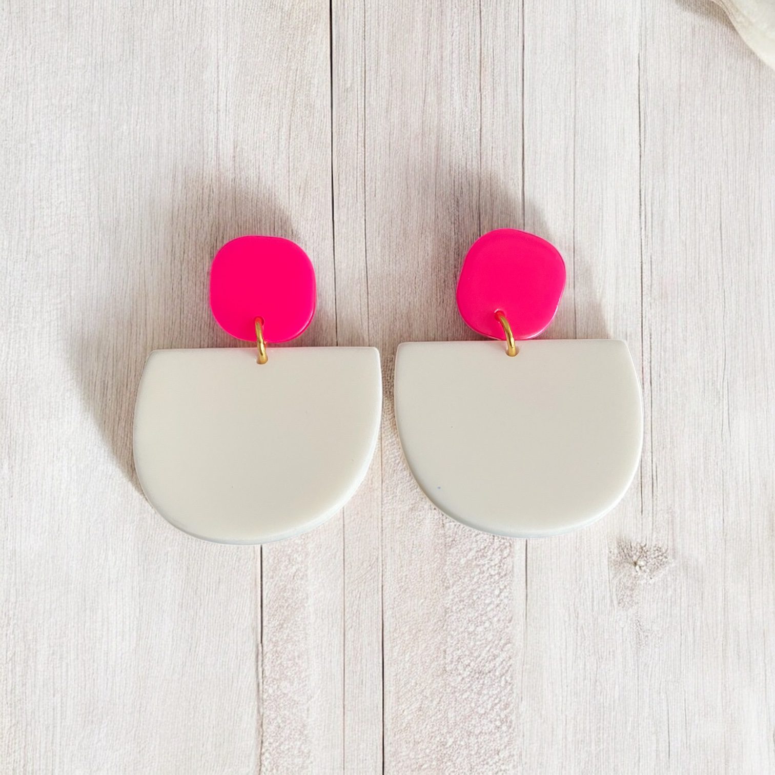 Boucle Talia Ivoire Mat/ carré rose