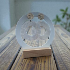 Boucle Elise blanche nacrée