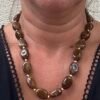 Collier Mia marron modèle
